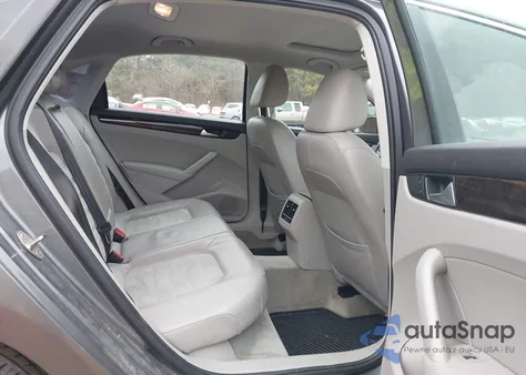 2015 Volkswagen Passat 2.0L Tdi Sel Premium из США, поврежденный, VIN 1VWCV7A31FC048840